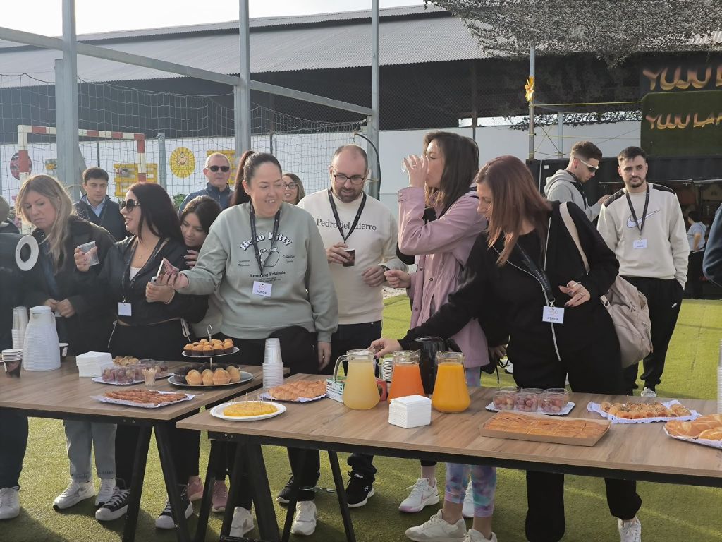 Barra libre durante la comida Barra libre durante la comida